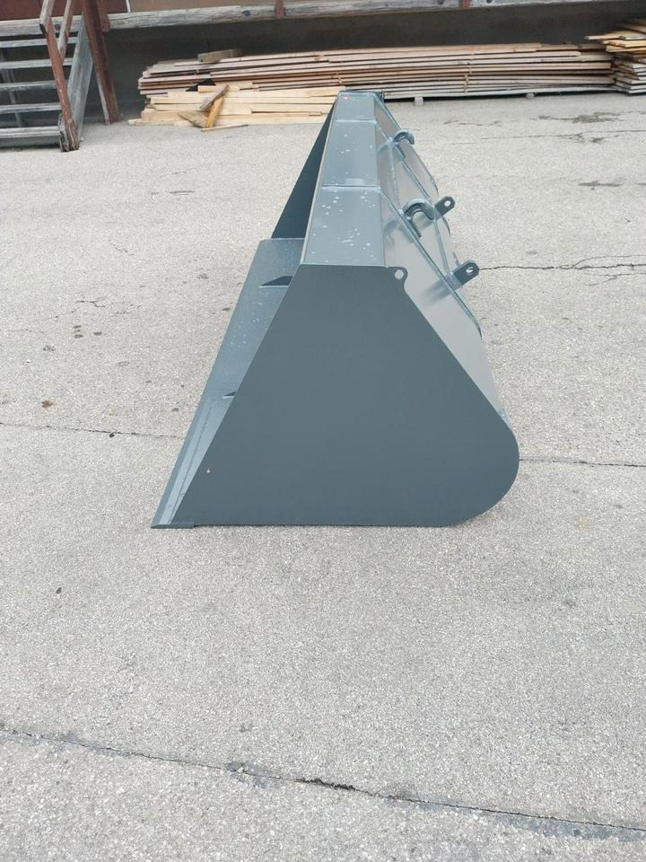 Schaufel 2,4m Euro Volumen Schlepper Frontladerschaufel Fendt - Utovarna kašika: slika 5 Schaufel 2,4m Euro Volumen Schlepper Frontladerschaufel Fendt - Utovarna kašika: slika 5