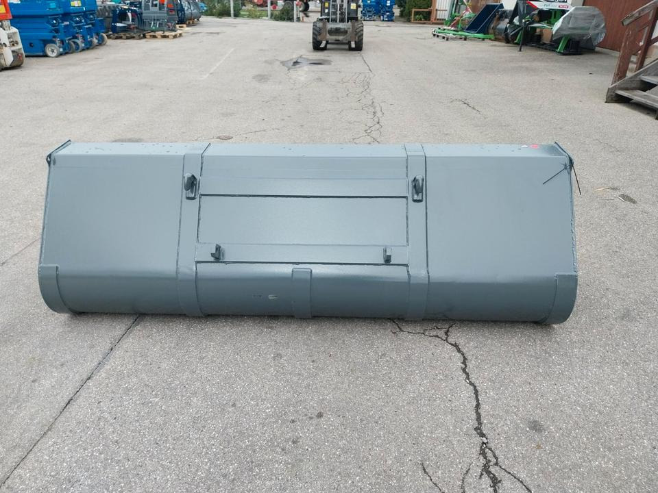 Schaufel 2,4m Euro Volumen Schlepper Frontladerschaufel Fendt - Utovarna kašika: slika 4 Schaufel 2,4m Euro Volumen Schlepper Frontladerschaufel Fendt - Utovarna kašika: slika 4