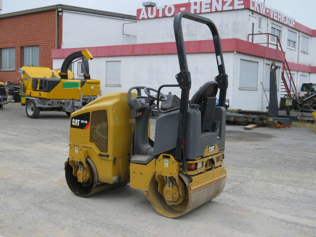 CATERPILLAR Tandem-Vibrationswalze CB14 B Baumaschine - Valjak: slika 5 CATERPILLAR Tandem-Vibrationswalze CB14 B Baumaschine - Valjak: slika 5