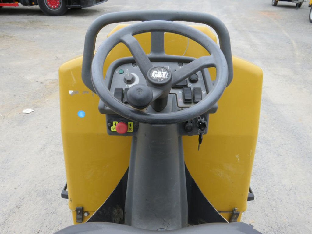 CATERPILLAR Tandem-Vibrationswalze CB14 B Baumaschine - Valjak: slika 3 CATERPILLAR Tandem-Vibrationswalze CB14 B Baumaschine - Valjak: slika 3