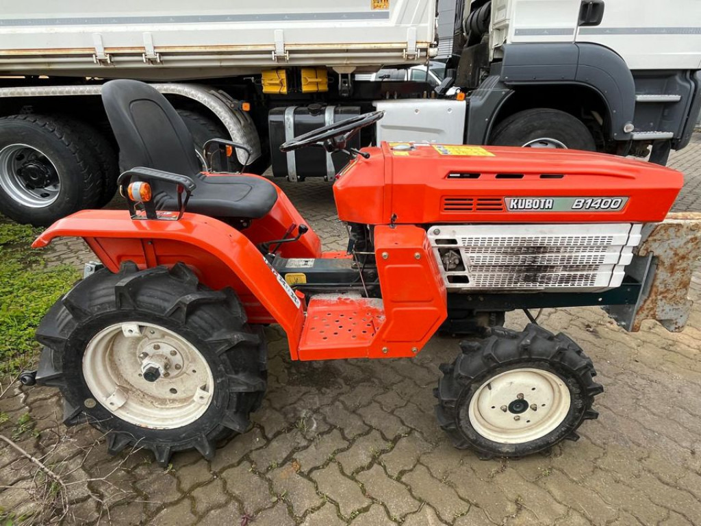 KUBOTA Trecker 1400 Diverse mit Zapfwelle am Heck und Heuwender - Mali traktor: slika 5 KUBOTA Trecker 1400 Diverse mit Zapfwelle am Heck und Heuwender - Mali traktor: slika 5