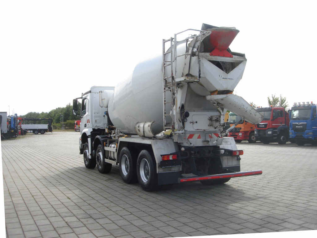 MERCEDES-BENZ Arocs 3240 B 8x4 Betonmischer Deutsch Top AP Achsen - Kamion: slika 4 MERCEDES-BENZ Arocs 3240 B 8x4 Betonmischer Deutsch Top AP Achsen - Kamion: slika 4