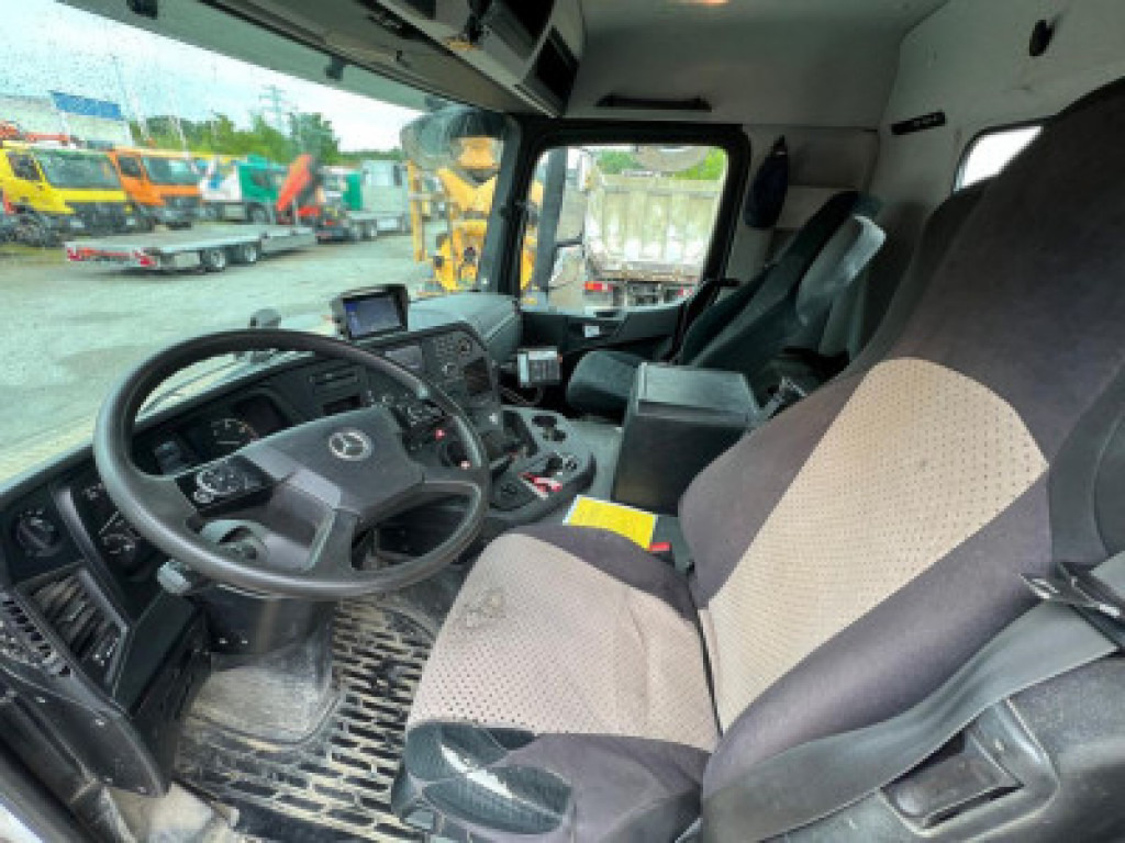 MERCEDES-BENZ Arocs 3240 B 8x4 Betonmischer Deutsch Top AP Achsen - Kamion: slika 5 MERCEDES-BENZ Arocs 3240 B 8x4 Betonmischer Deutsch Top AP Achsen - Kamion: slika 5
