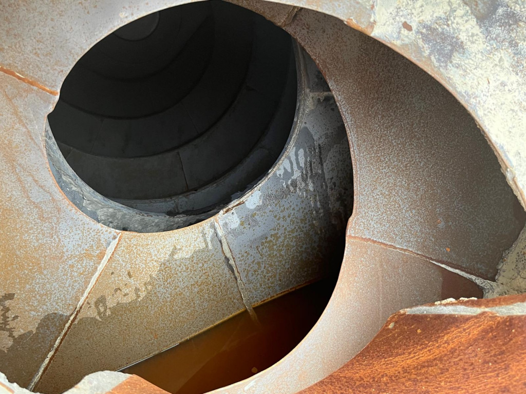 MERCEDES-BENZ Arocs 3240 B 8x4 Betonmischer Deutsch Top AP Achsen - Kamion: slika 5 MERCEDES-BENZ Arocs 3240 B 8x4 Betonmischer Deutsch Top AP Achsen - Kamion: slika 5