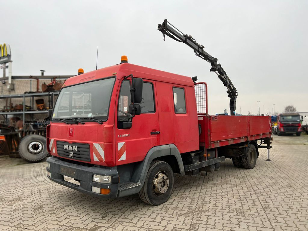 MAN LE 12.225 LC Pritsche Heckkran 6 Zylinder Doka T - Kamion sa tovarnim sandukom, Kamion sa dizalicom: slika 5 MAN LE 12.225 LC Pritsche Heckkran 6 Zylinder Doka T - Kamion sa tovarnim sandukom, Kamion sa dizalicom: slika 5