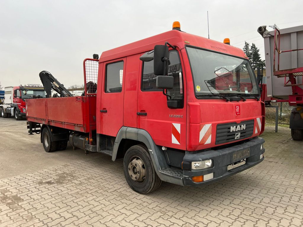 MAN LE 12.225 LC Pritsche Heckkran 6 Zylinder Doka T - Kamion sa tovarnim sandukom, Kamion sa dizalicom: slika 2 MAN LE 12.225 LC Pritsche Heckkran 6 Zylinder Doka T - Kamion sa tovarnim sandukom, Kamion sa dizalicom: slika 2