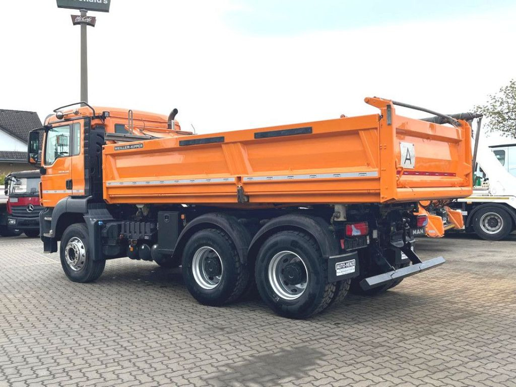 MAN TG-S 26.440 6x4 3-Achs Kipper Bordmatik - Istovarivač: slika 4 MAN TG-S 26.440 6x4 3-Achs Kipper Bordmatik - Istovarivač: slika 4
