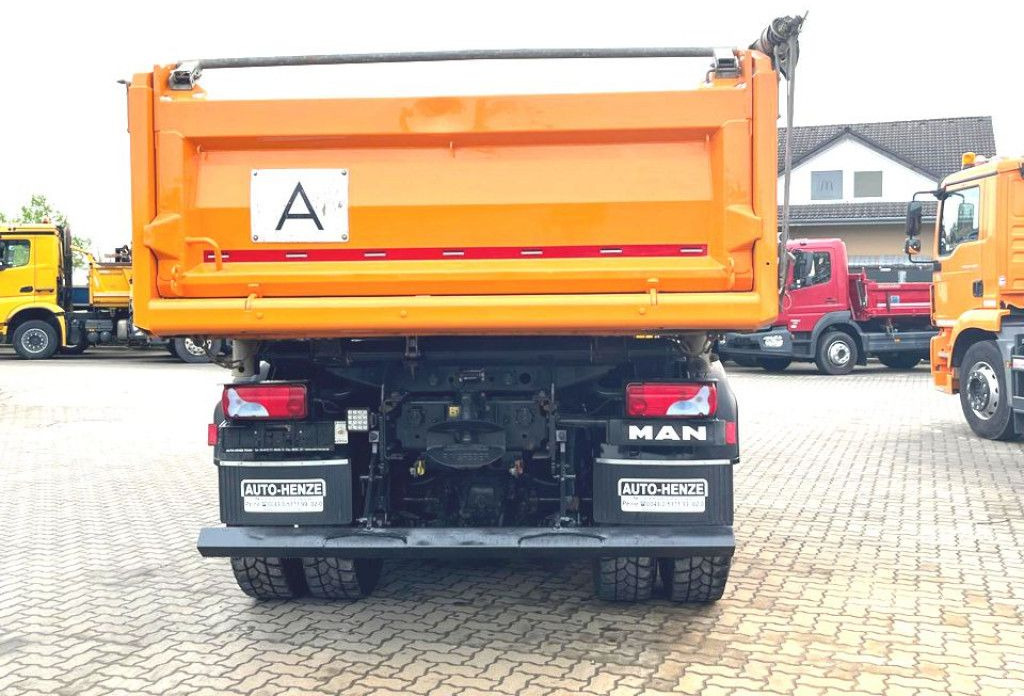 MAN TG-S 26.440 6x4 3-Achs Kipper Bordmatik - Istovarivač: slika 5 MAN TG-S 26.440 6x4 3-Achs Kipper Bordmatik - Istovarivač: slika 5