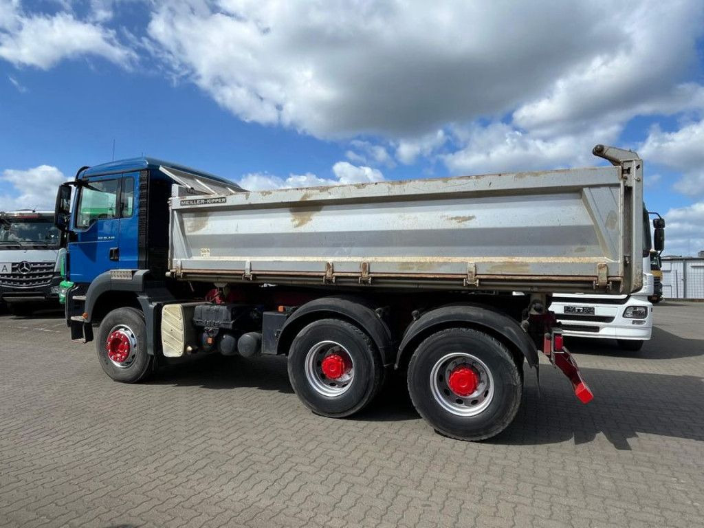 MAN TG-S 26.440 6x4 BB 3-Achs Kipper MeillerSchalter MAN TG-S 26.440 6x4 BB 3-Achs Kipper MeillerSchalter - Istovarivač: slika 5 MAN TG-S 26.440 6x4 BB 3-Achs Kipper MeillerSchalter MAN TG-S 26.440 6x4 BB 3-Achs Kipper MeillerSchalter - Istovarivač: slika 5