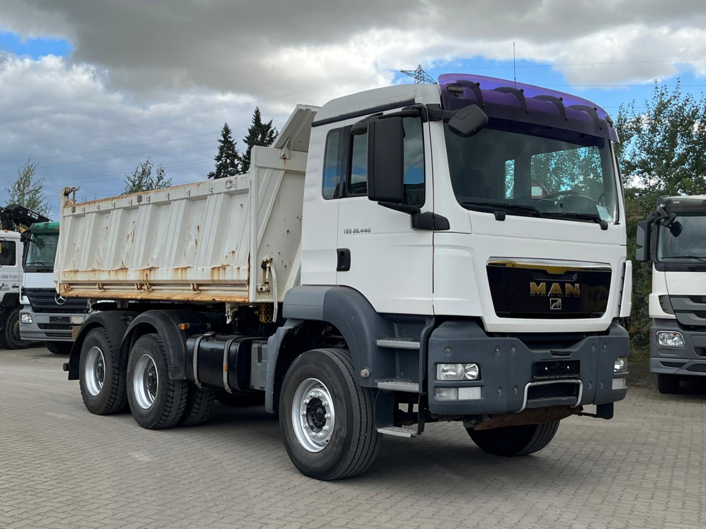 MAN TG-S 26.440 6x4 BB 3-Achs Kipper Schalter - Istovarivač: slika 4 MAN TG-S 26.440 6x4 BB 3-Achs Kipper Schalter - Istovarivač: slika 4