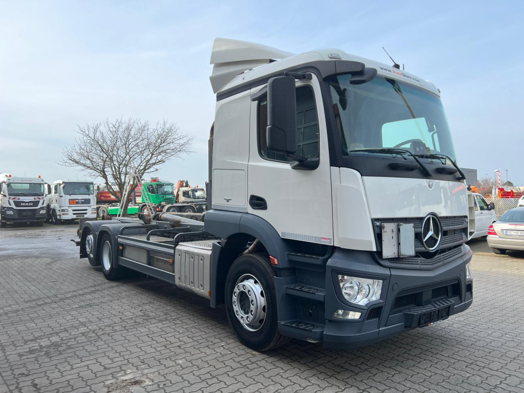 MERCEDES-BENZ Actros neu 2543 L 6x2 Abrollkipper Meiller Funk - Kamion sa hidrauličnom kukom: slika 2 MERCEDES-BENZ Actros neu 2543 L 6x2 Abrollkipper Meiller Funk - Kamion sa hidrauličnom kukom: slika 2