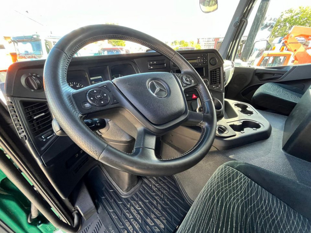 Lizing MERCEDES-BENZ Arocs 4145 8x8 4 Achs Muldenkipper Meiller MERCEDES-BENZ Arocs 4145 8x8 4 Achs Muldenkipper Meiller: slika 11