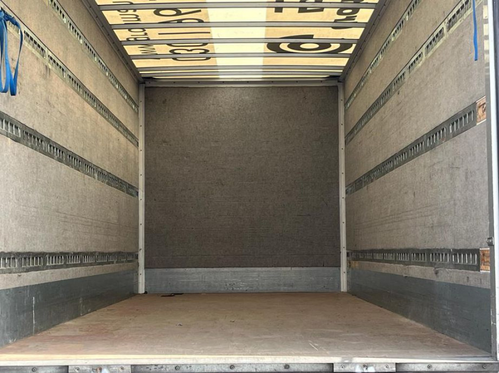 MERCEDES-BENZ Atego 818 L Möbelkoffer LBW Möbelkoffer gr.Fhs+Sitzreihe - Dostavno vozilo sa zatvorenim sandukom: slika 4 MERCEDES-BENZ Atego 818 L Möbelkoffer LBW Möbelkoffer gr.Fhs+Sitzreihe - Dostavno vozilo sa zatvorenim sandukom: slika 4