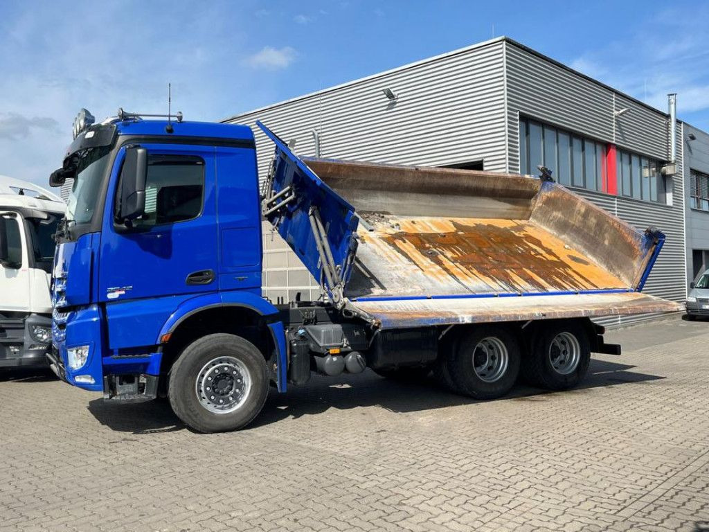 Mercedes-Benz Arocs 2642 6x4 3-Achs Kipper Bordmatik nur 163TK - Istovarivač: slika 3 Mercedes-Benz Arocs 2642 6x4 3-Achs Kipper Bordmatik nur 163TK - Istovarivač: slika 3