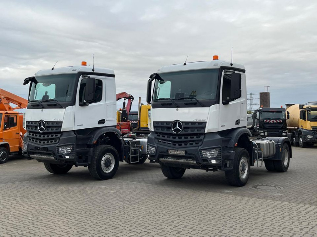 MERCEDES-BENZ Arocs 2043 AS 4x4 SZM nur 133TKM ! Kipphydraulik - Tegljač: slika 1 MERCEDES-BENZ Arocs 2043 AS 4x4 SZM nur 133TKM ! Kipphydraulik - Tegljač: slika 1