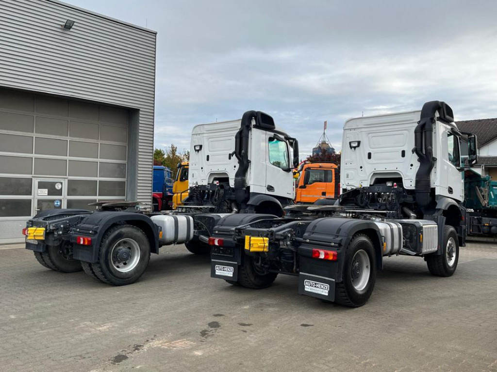 MERCEDES-BENZ Mercedes-Benz Arocs SZM 2043 AS 4x4 nur 133TKM ! Kipphydraulik - Tegljač: slika 4 MERCEDES-BENZ Mercedes-Benz Arocs SZM 2043 AS 4x4 nur 133TKM ! Kipphydraulik - Tegljač: slika 4