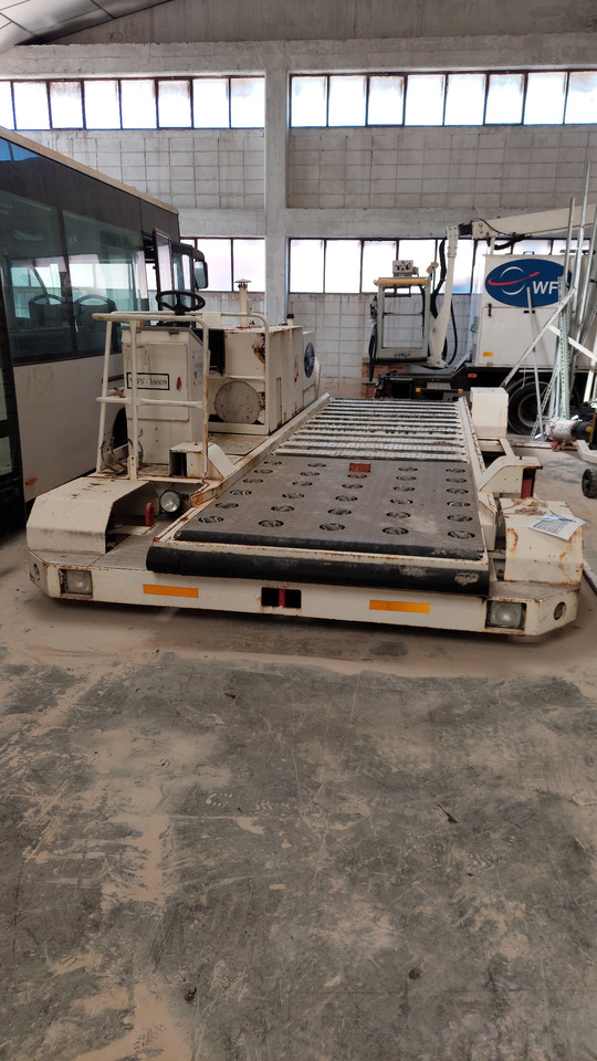 CLT-8 speedloader FMC - Utovarivač kontejnera/ Paleta: slika 1 CLT-8 speedloader FMC - Utovarivač kontejnera/ Paleta: slika 1