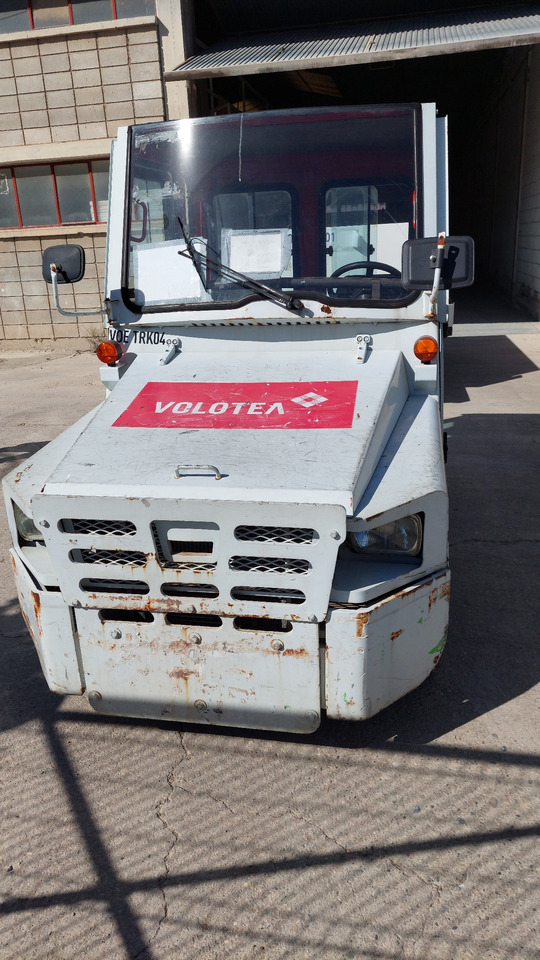 FV-02 Tractor Nissan - Traktor za prtljag: slika 1 FV-02 Tractor Nissan - Traktor za prtljag: slika 1