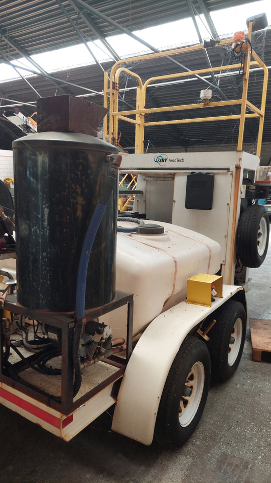 JBT GS320 Towable De-icer - Odleđivač aviona: slika 5 JBT GS320 Towable De-icer - Odleđivač aviona: slika 5