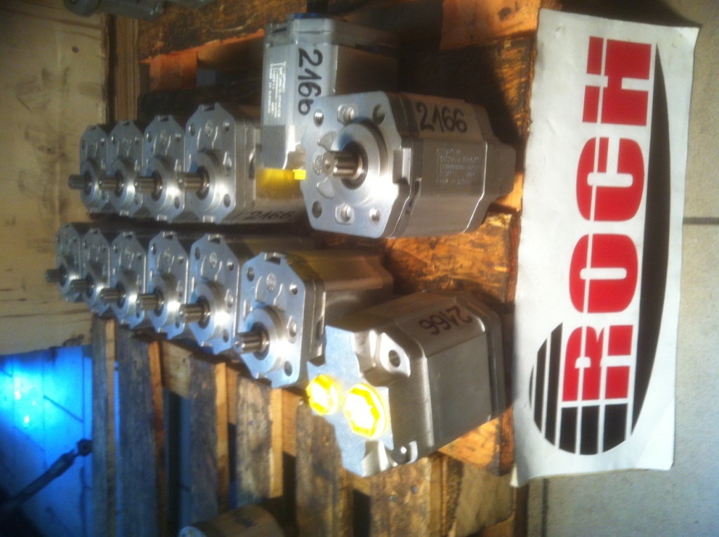 SAUER SUNDSTRAND 11079465SNC2NN/8.0RN04DBC1NNNNNNNN/NNNNN - Hidraulična pumpa za Građevinska mašina: slika 1 SAUER SUNDSTRAND 11079465SNC2NN/8.0RN04DBC1NNNNNNNN/NNNNN - Hidraulična pumpa za Građevinska mašina: slika 1