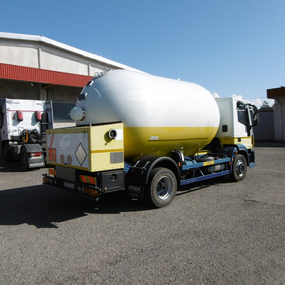 IVECO 150.24 - Kamion cisterna: slika 3 IVECO 150.24 - Kamion cisterna: slika 3
