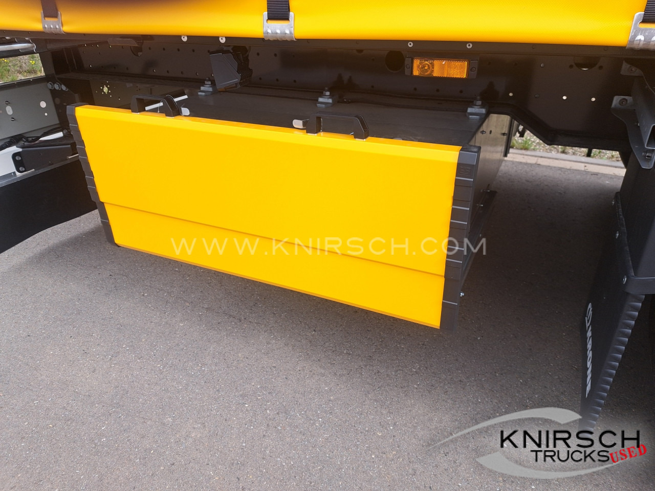 KRONE Profi Liner SDP 27  XL, Getränke, Daimler 9.5 - Prikolica sa ceradom: slika 4 KRONE Profi Liner SDP 27  XL, Getränke, Daimler 9.5 - Prikolica sa ceradom: slika 4