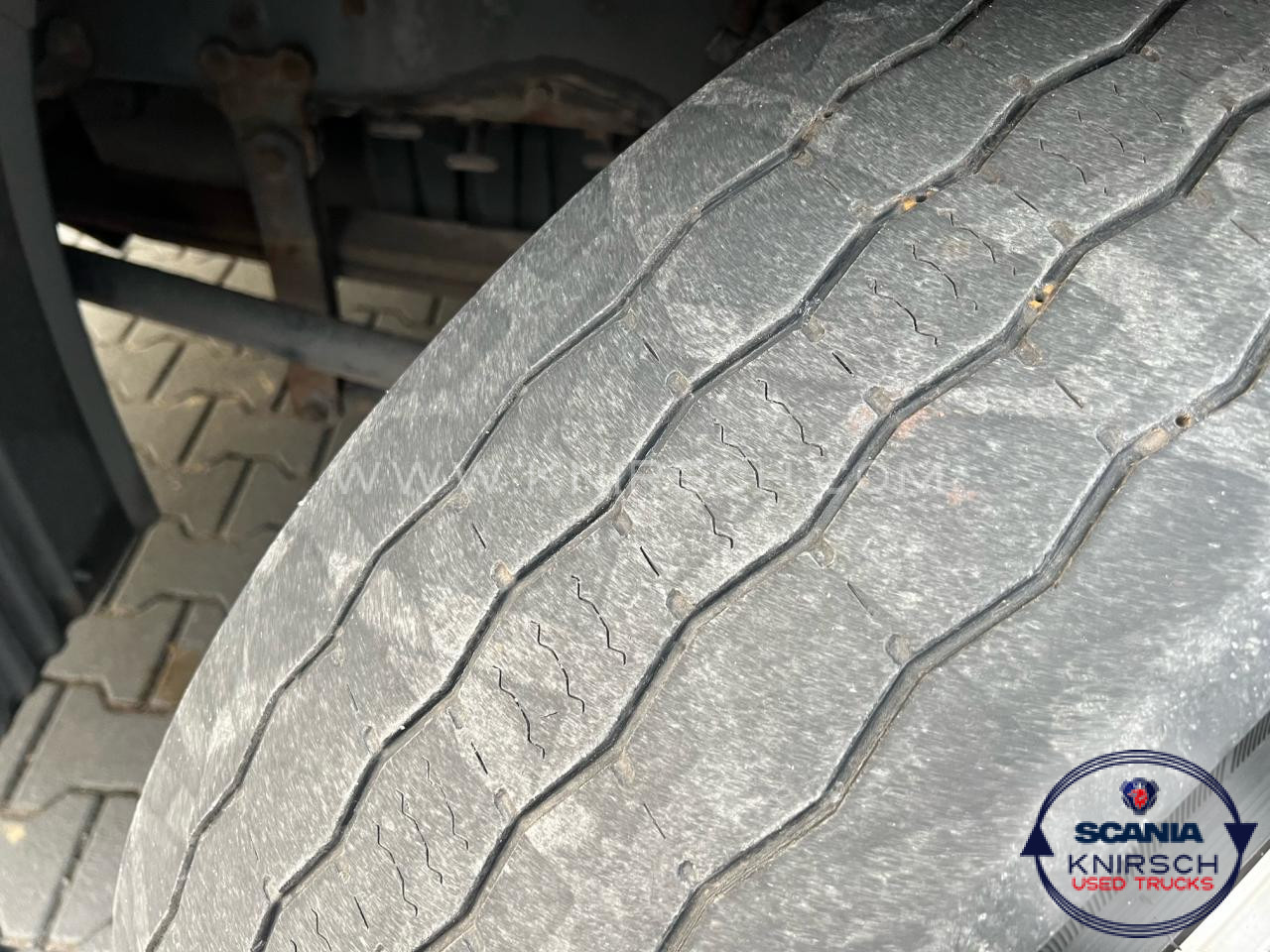 SCANIA P 270 DB4x2MNA - Kamion sa zatvorenim sandukom: slika 3 SCANIA P 270 DB4x2MNA - Kamion sa zatvorenim sandukom: slika 3