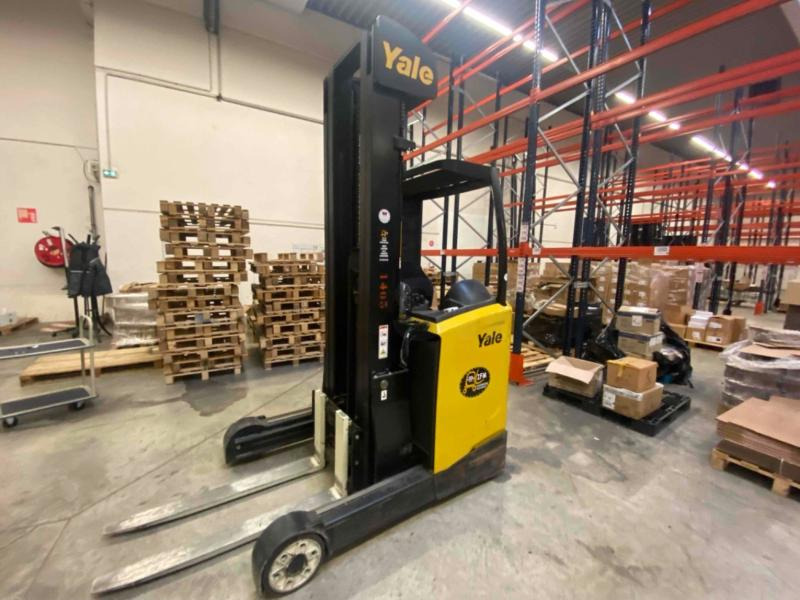 Yale MR14 - Regalni viljuškar: slika 1 Yale MR14 - Regalni viljuškar: slika 1