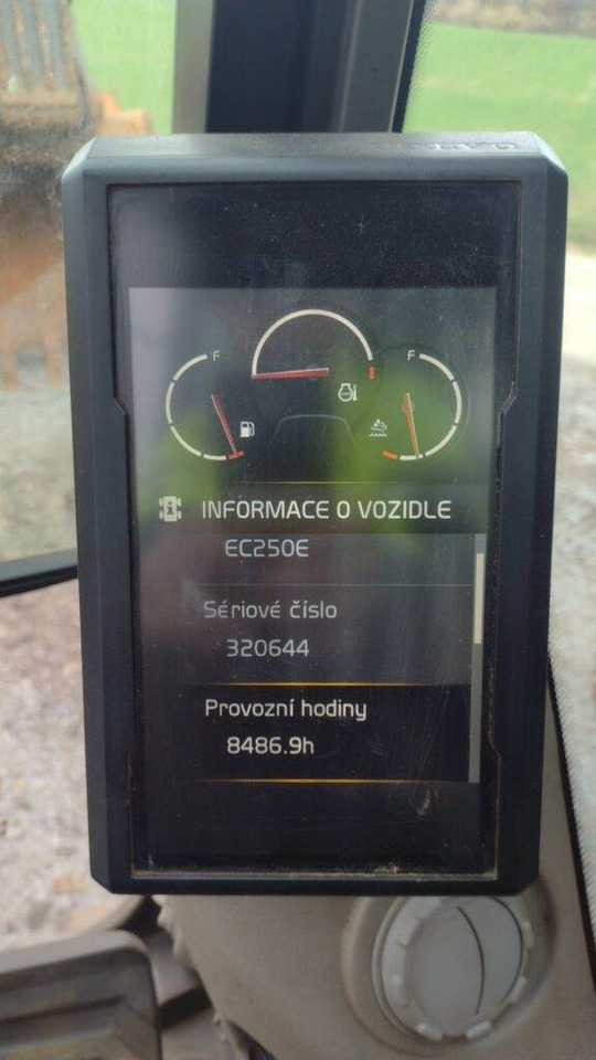 Bager guseničar Volvo EC250EL: slika 13