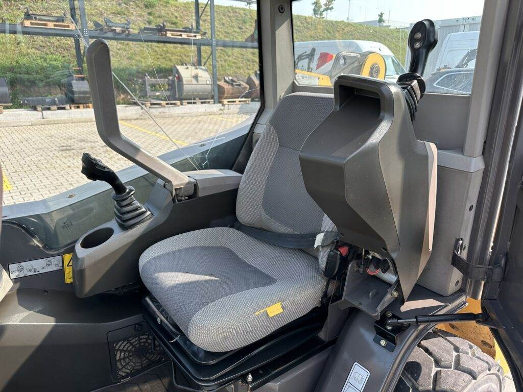 Lizing  Volvo MC70C Volvo MC70C: slika 16