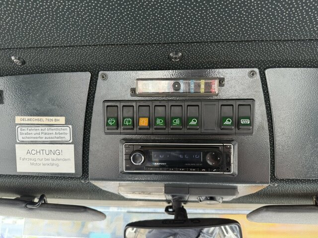 BOMAG BW 174 AP-4 AM Walze 12 Ton *Vibrator *Streuer - Valjak: slika 4 BOMAG BW 174 AP-4 AM Walze 12 Ton *Vibrator *Streuer - Valjak: slika 4