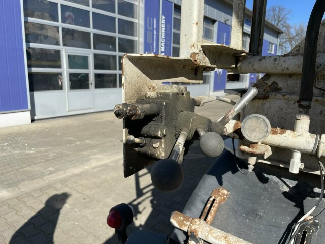 Betonmischer-Auflieger Intermix 12 m³ mit Motor - Poluprikolica mikser: slika 4 Betonmischer-Auflieger Intermix 12 m³ mit Motor - Poluprikolica mikser: slika 4