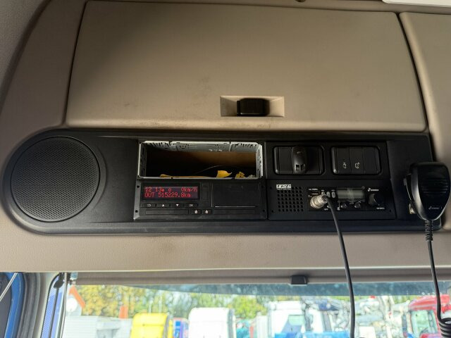 DAF XF 480 Pritsche Kran Plafinger 21000L - Kamion sa tovarnim sandukom, Kamion sa dizalicom: slika 3 DAF XF 480 Pritsche Kran Plafinger 21000L - Kamion sa tovarnim sandukom, Kamion sa dizalicom: slika 3