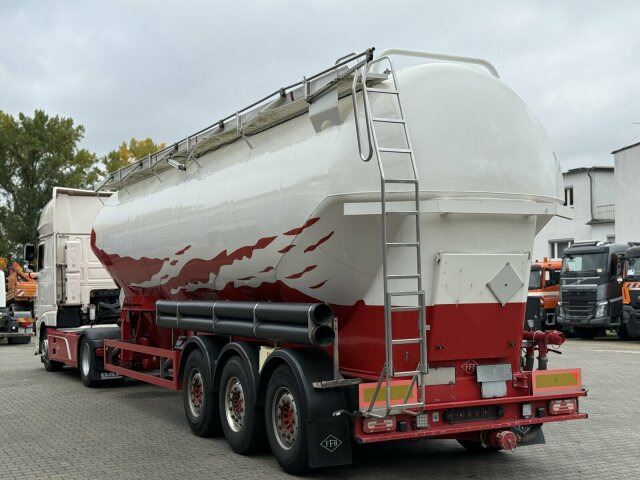 Silo cisterna Feldbinder EUT 54.3 liegend. Silo 54.000 Liter 3 Achs: slika 11