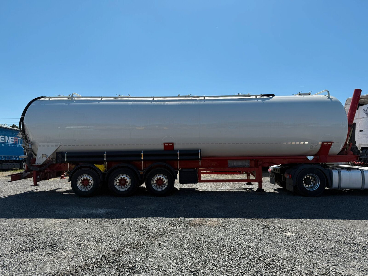 Feldbinder KIP 60.3 Silo 60.000 L 3 Achse ADR - Silo cisterna: slika 2 Feldbinder KIP 60.3 Silo 60.000 L 3 Achse ADR - Silo cisterna: slika 2
