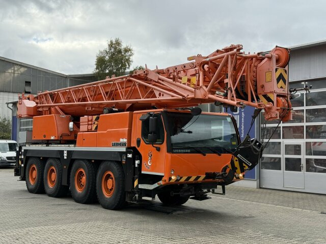 Liebherr LTM 1070-4.2 Autokran mit Spitze *TOP Zustand - Autokran za sve terene: slika 1 Liebherr LTM 1070-4.2 Autokran mit Spitze *TOP Zustand - Autokran za sve terene: slika 1