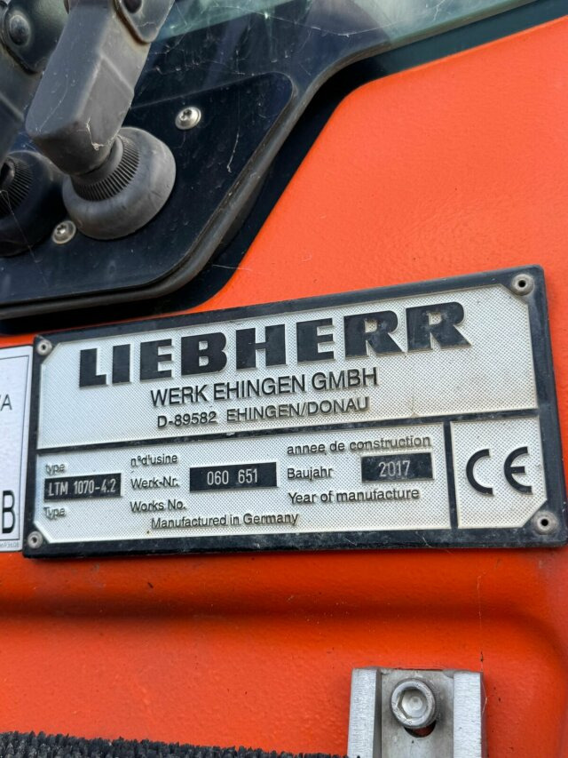Liebherr LTM 1070-4.2 Autokran mit Spitze *TOP Zustand - Autokran za sve terene: slika 3 Liebherr LTM 1070-4.2 Autokran mit Spitze *TOP Zustand - Autokran za sve terene: slika 3