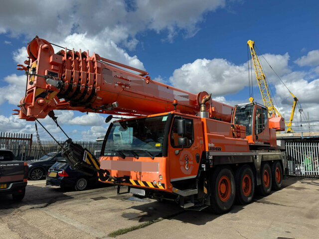Liebherr LTM 1070-4.2 Autokran mit Spitze *TOP Zustand - Autokran za sve terene: slika 1 Liebherr LTM 1070-4.2 Autokran mit Spitze *TOP Zustand - Autokran za sve terene: slika 1
