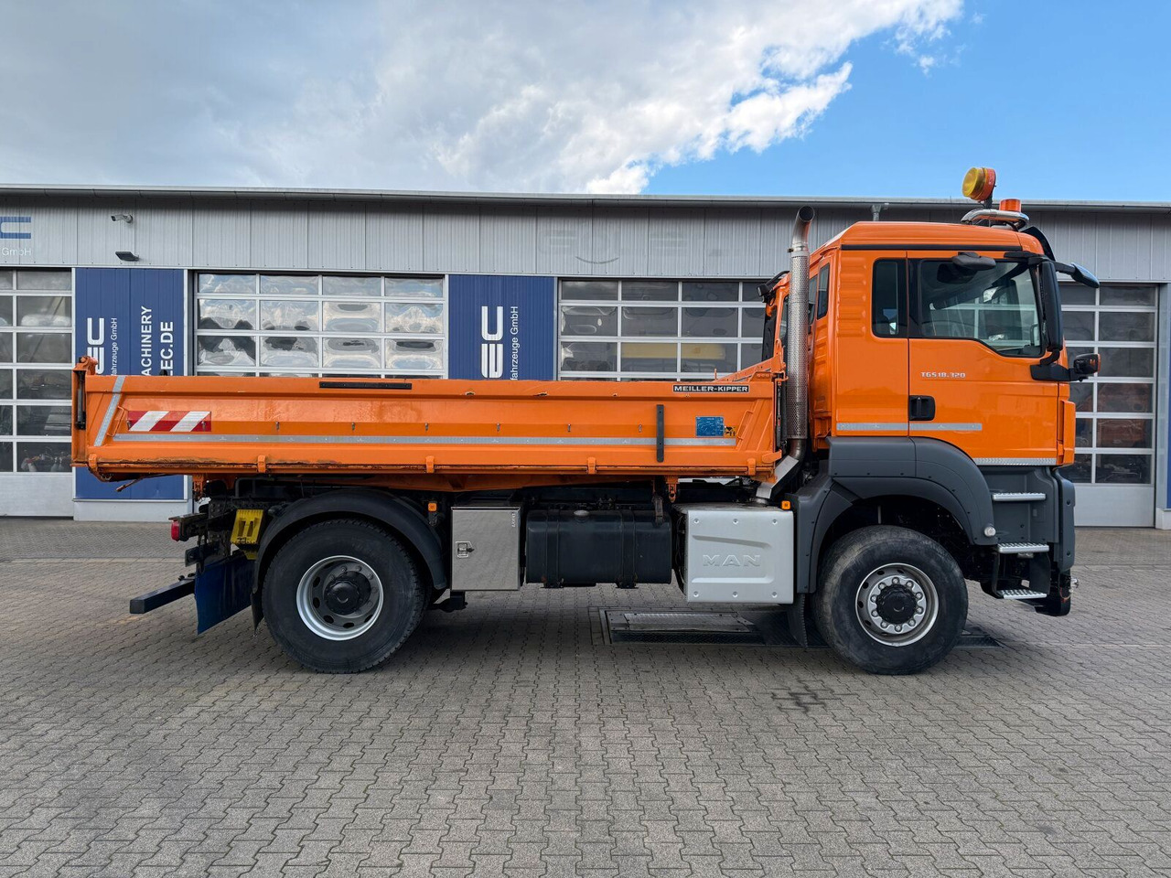 MAN TGS 18.320 4x4 BL Euro 6 Kipper + Winterdienst - Istovarivač: slika 3 MAN TGS 18.320 4x4 BL Euro 6 Kipper + Winterdienst - Istovarivač: slika 3