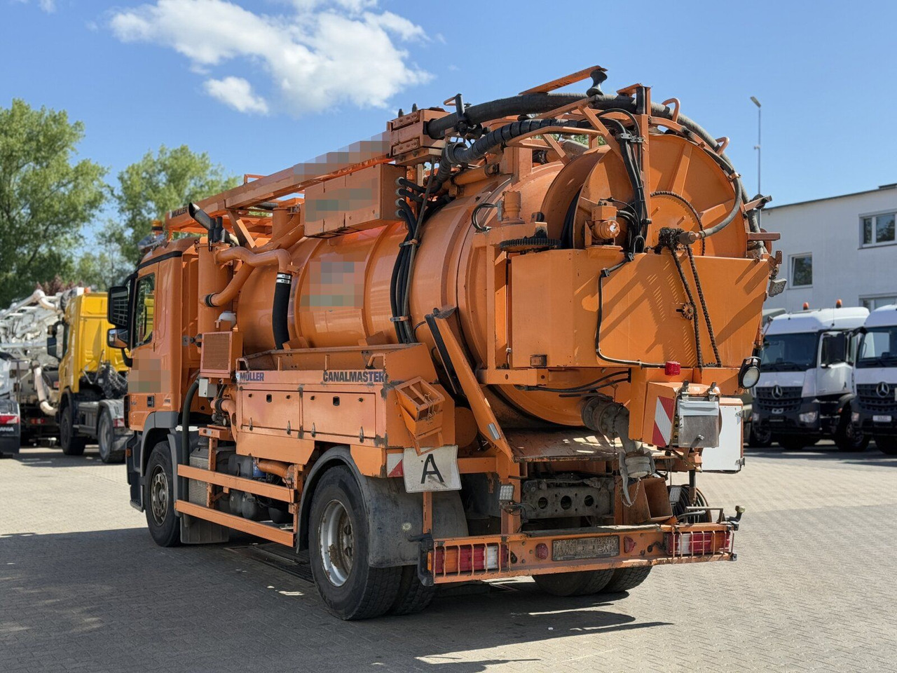 Mercedes-Benz ACTROS 1832 L Kanalreiniger MÜLLER 10.000 L - Vakuumska cisterna: slika 4 Mercedes-Benz ACTROS 1832 L Kanalreiniger MÜLLER 10.000 L - Vakuumska cisterna: slika 4