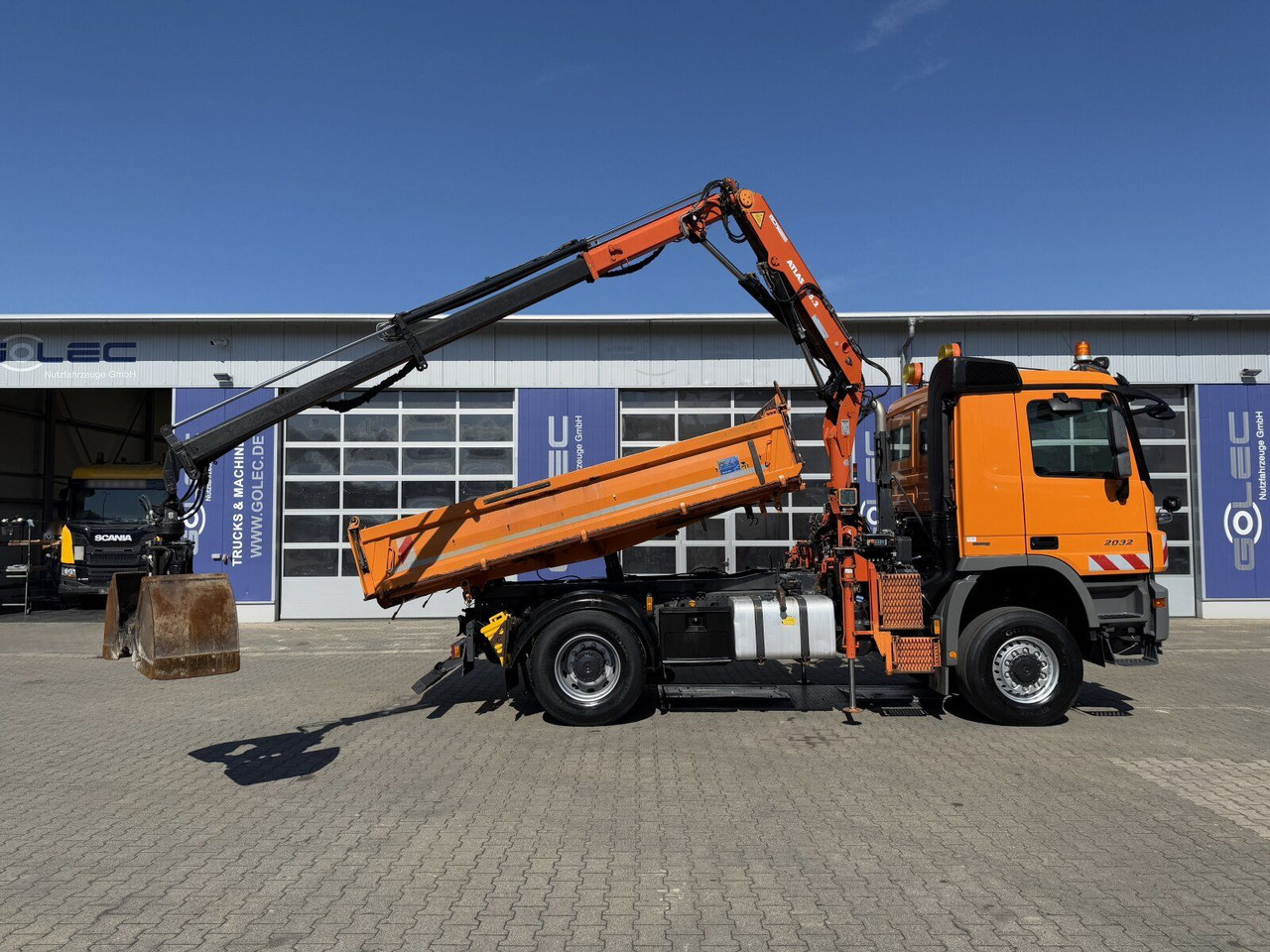 Mercedes-Benz ACTROS 2044 4x4 Kipper Kran ATLAS 65.2 A2L - Istovarivač, Kamion sa dizalicom: slika 4 Mercedes-Benz ACTROS 2044 4x4 Kipper Kran ATLAS 65.2 A2L - Istovarivač, Kamion sa dizalicom: slika 4