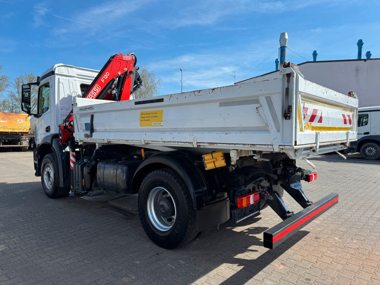 Mercedes-Benz AROCS 1832 4x2 Euro 6 Kipper Kran FASSI F120FB - Kamion sa dizalicom: slika 5 Mercedes-Benz AROCS 1832 4x2 Euro 6 Kipper Kran FASSI F120FB - Kamion sa dizalicom: slika 5