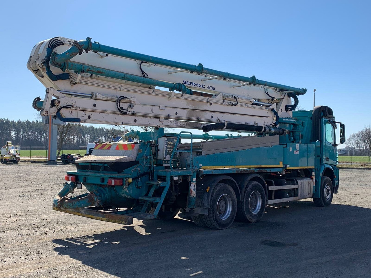 Mercedes-Benz AROCS 2636 6x4 Euro 6 Betonpumpe SERMAC 4Z36 - Auto pumpa za beton: slika 5 Mercedes-Benz AROCS 2636 6x4 Euro 6 Betonpumpe SERMAC 4Z36 - Auto pumpa za beton: slika 5