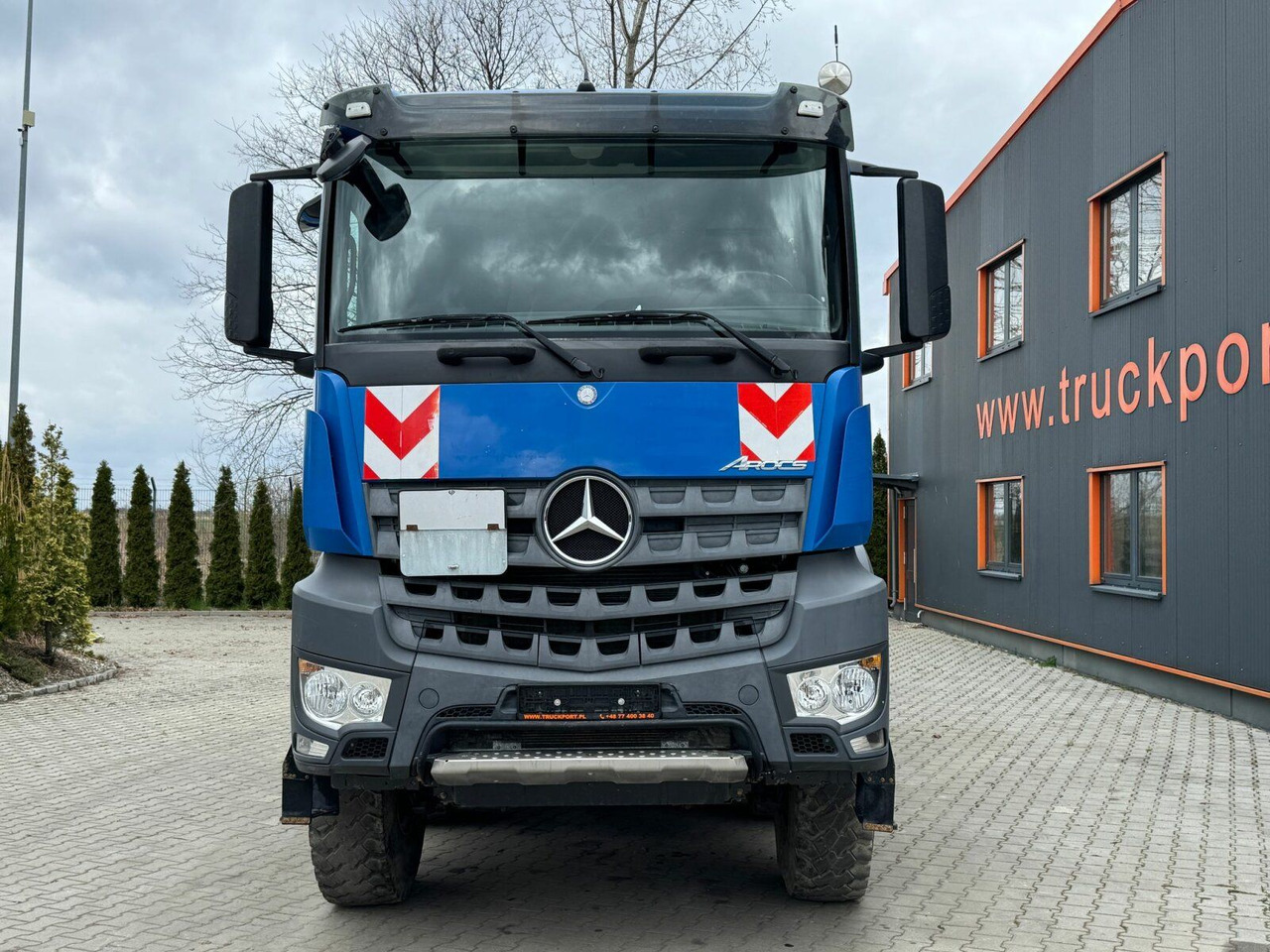 Mercedes-Benz AROCS 4145 8x8 EURO6 Muldenkipper TOP! - Istovarivač: slika 3 Mercedes-Benz AROCS 4145 8x8 EURO6 Muldenkipper TOP! - Istovarivač: slika 3