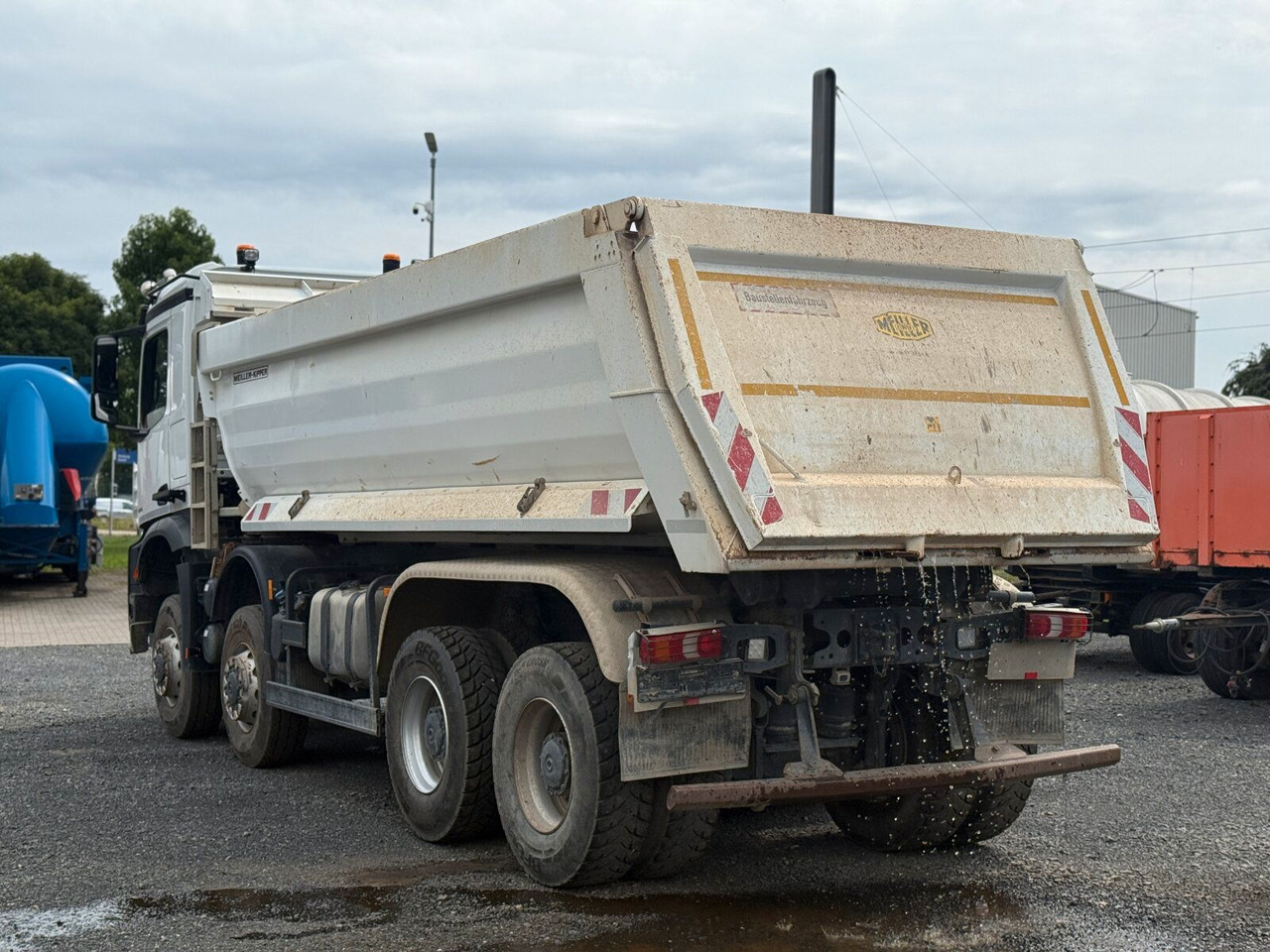 Mercedes-Benz AROCS 4145 8x8 Meiller Muldenkipper - Kamion za utovaranje kontejnera: slika 5 Mercedes-Benz AROCS 4145 8x8 Meiller Muldenkipper - Kamion za utovaranje kontejnera: slika 5