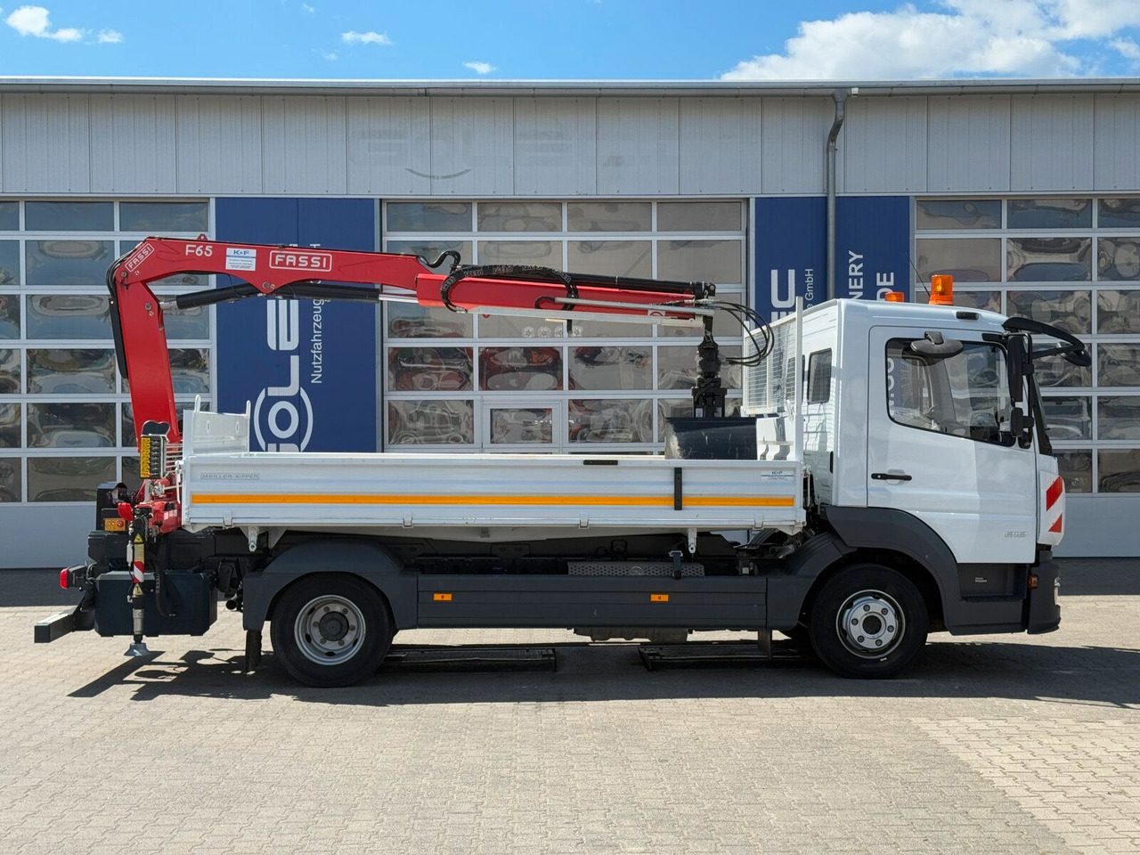Mercedes-Benz ATEGO 818 4x2 Euro 6 Kipper Kran FASSI F65B.0.22 - Dostavno vozilo kiper: slika 3 Mercedes-Benz ATEGO 818 4x2 Euro 6 Kipper Kran FASSI F65B.0.22 - Dostavno vozilo kiper: slika 3