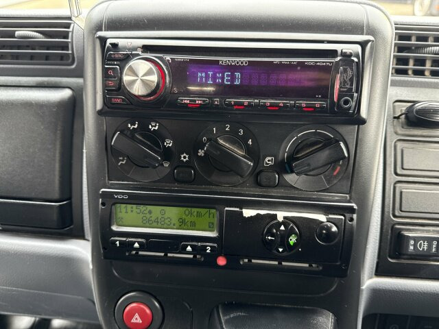 Mitsubishi Canter FUSO Kehrmaschine BROCK SL140 4 m³ - Autočistilica: slika 4 Mitsubishi Canter FUSO Kehrmaschine BROCK SL140 4 m³ - Autočistilica: slika 4