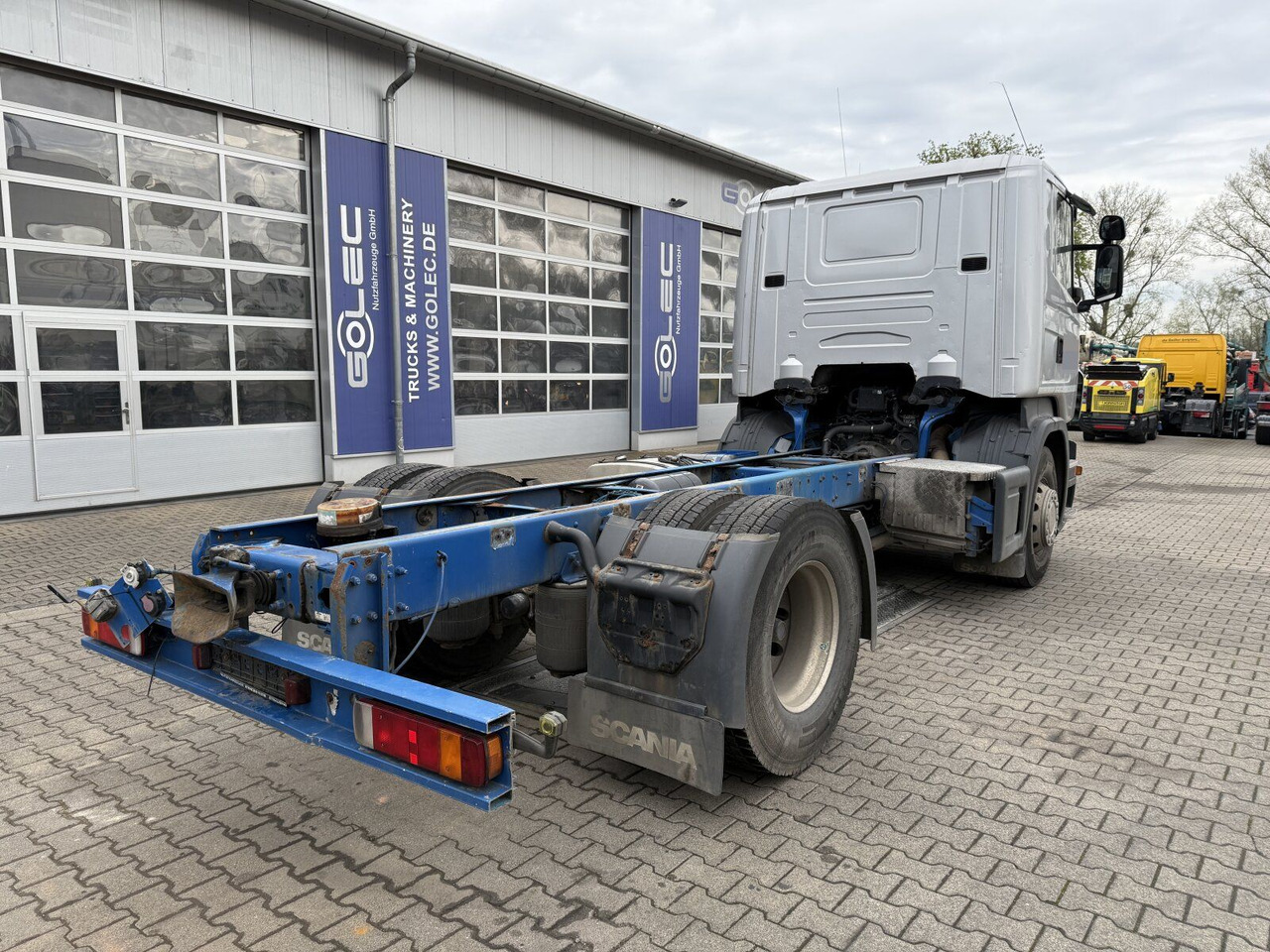 Scania R 420 Tankwagen ADR Fahrgestell Retarder Volluft - Kamion sa golom šasijom i zatvorenom kabinom: slika 3 Scania R 420 Tankwagen ADR Fahrgestell Retarder Volluft - Kamion sa golom šasijom i zatvorenom kabinom: slika 3