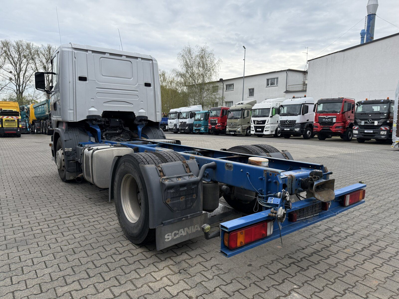 Scania R 420 Tankwagen ADR Fahrgestell Retarder Volluft - Kamion cisterna: slika 5 Scania R 420 Tankwagen ADR Fahrgestell Retarder Volluft - Kamion cisterna: slika 5