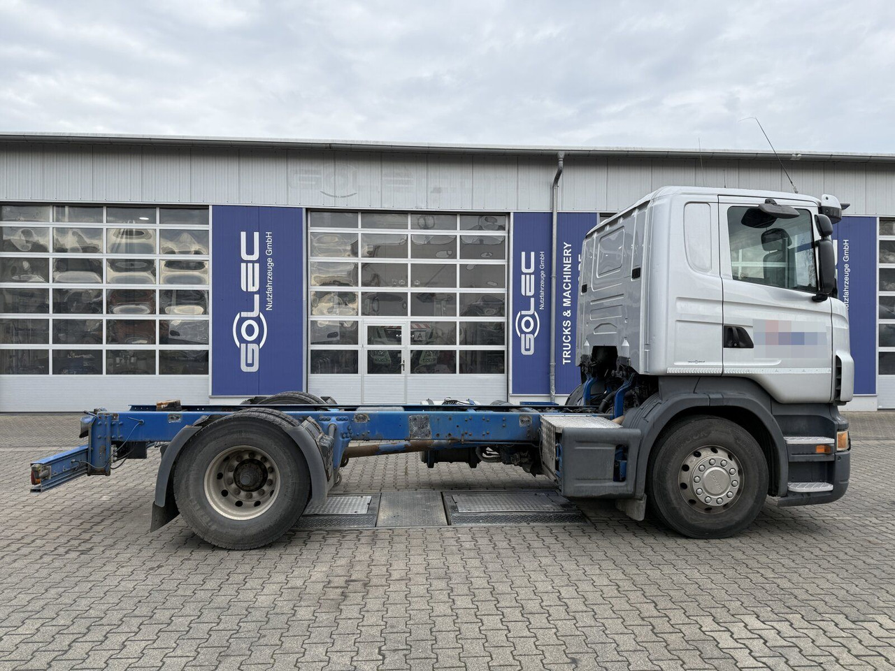 Scania R 420 Tankwagen ADR Fahrgestell Retarder Volluft - Kamion cisterna: slika 2 Scania R 420 Tankwagen ADR Fahrgestell Retarder Volluft - Kamion cisterna: slika 2